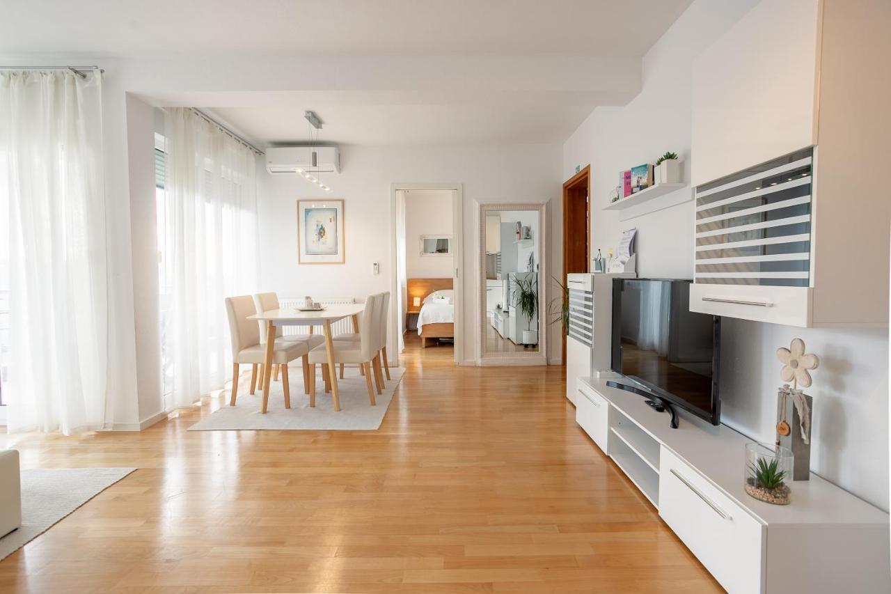 Apartman Aqua ポドストラナ エクステリア 写真