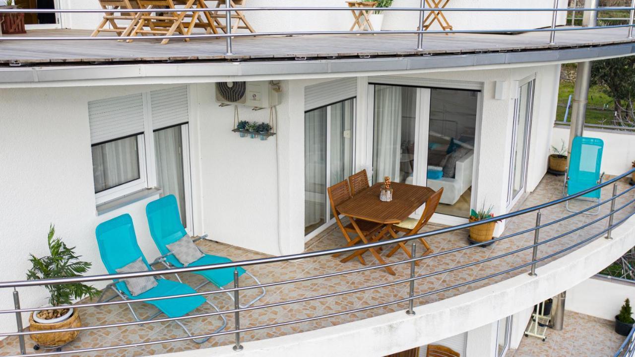 Apartman Aqua ポドストラナ エクステリア 写真