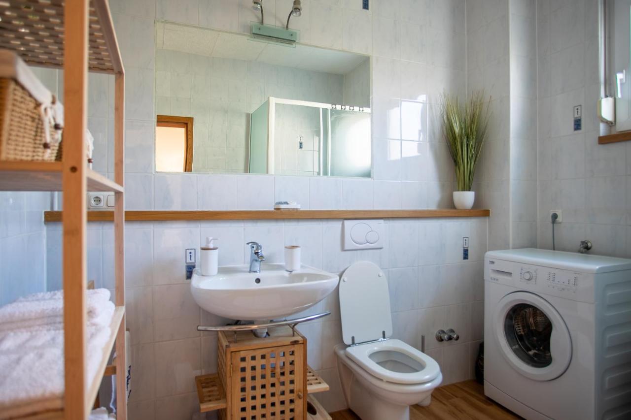 Apartman Aqua ポドストラナ エクステリア 写真